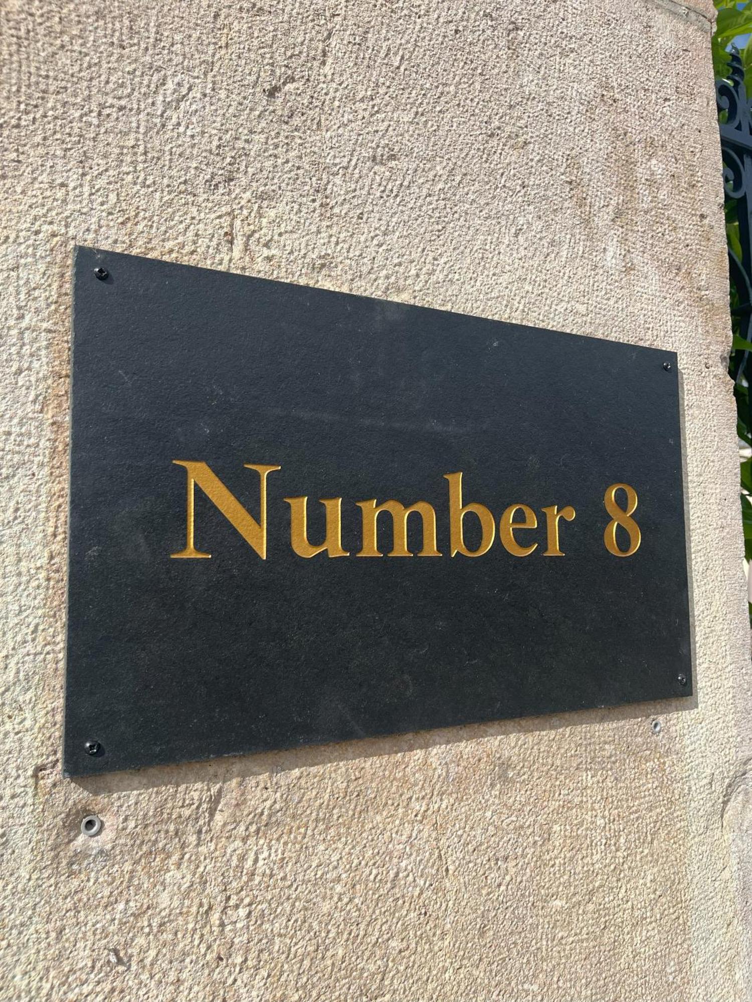 Number 8 Bed & Breakfast Meursault Bagian luar foto