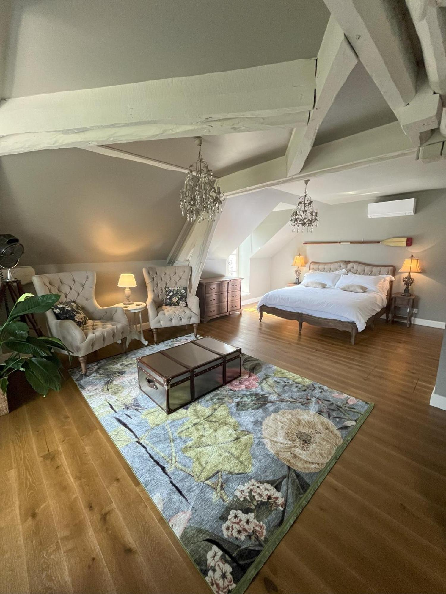 Number 8 Bed & Breakfast Meursault Bagian luar foto
