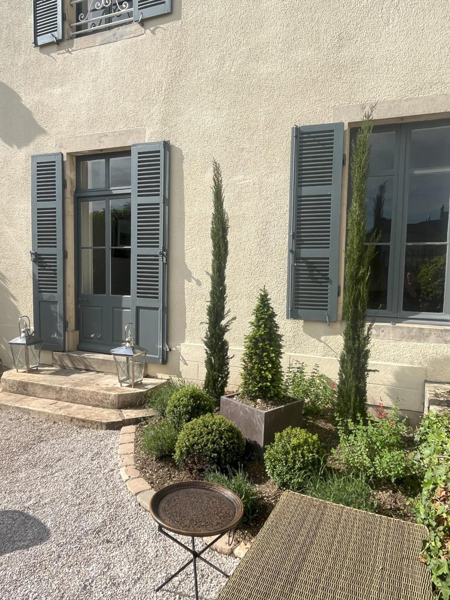 Number 8 Bed & Breakfast Meursault Bagian luar foto